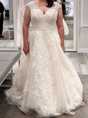 Oleg Cassini | Dresses | Oleg Cassini Lace Trumpet Wedding Dress | Poshmark Oleg Cassini | Dresses | Oleg Cassini Lace Trumpet Wedding Dress | Poshmark